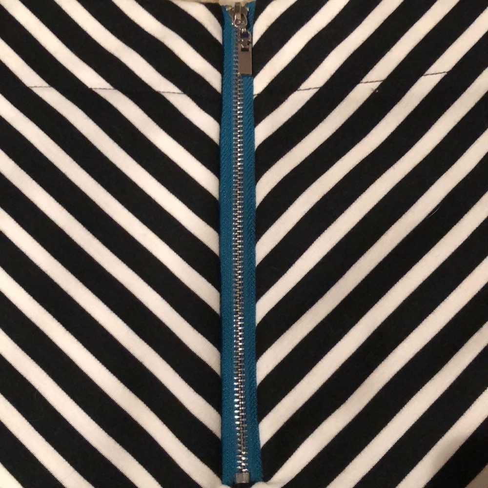 Skirt - Picture 4 of 5